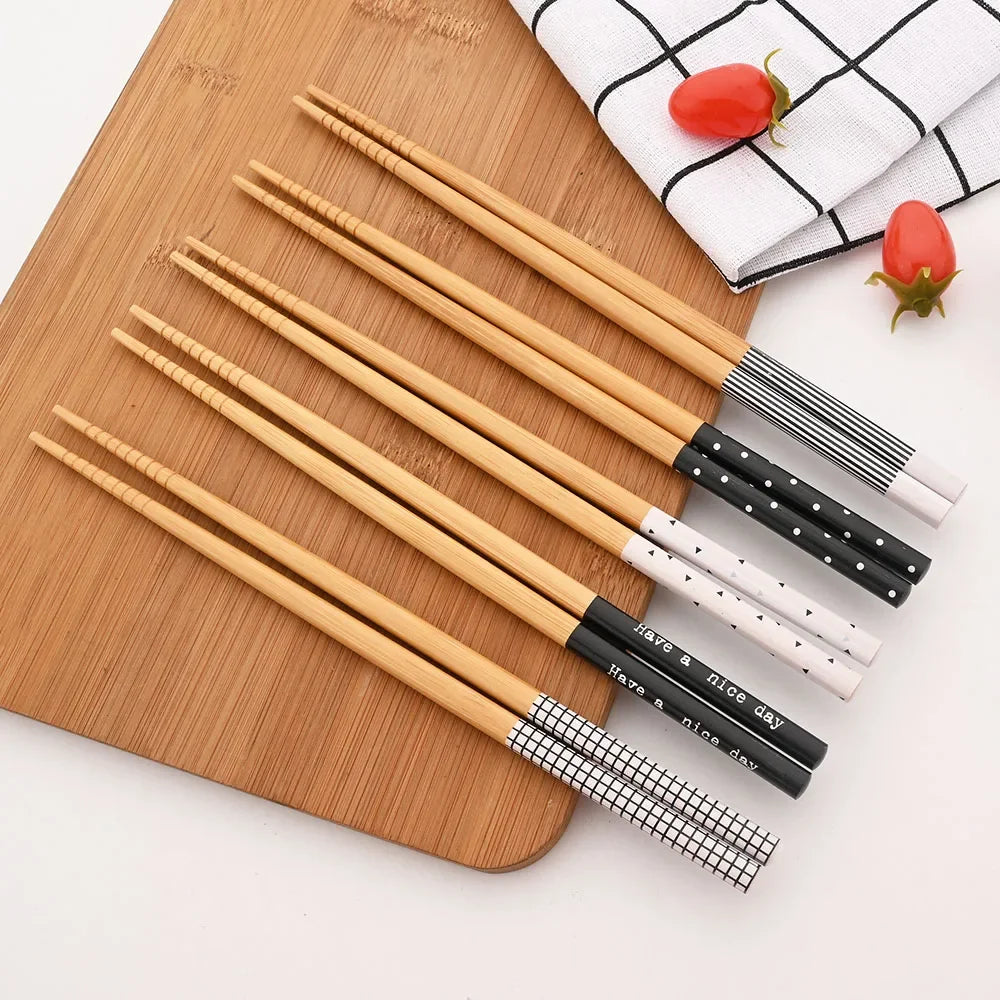 Kit com 5 Pares de Hashis de Bambu