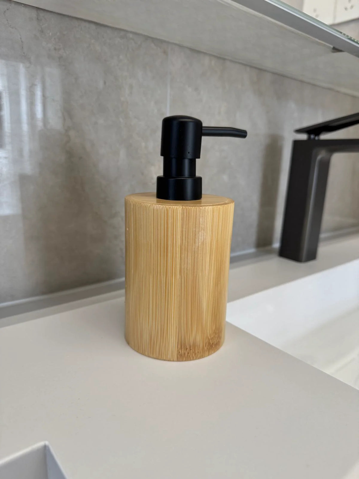 Dispenser de Sabonete Líquido em Bambu Natural